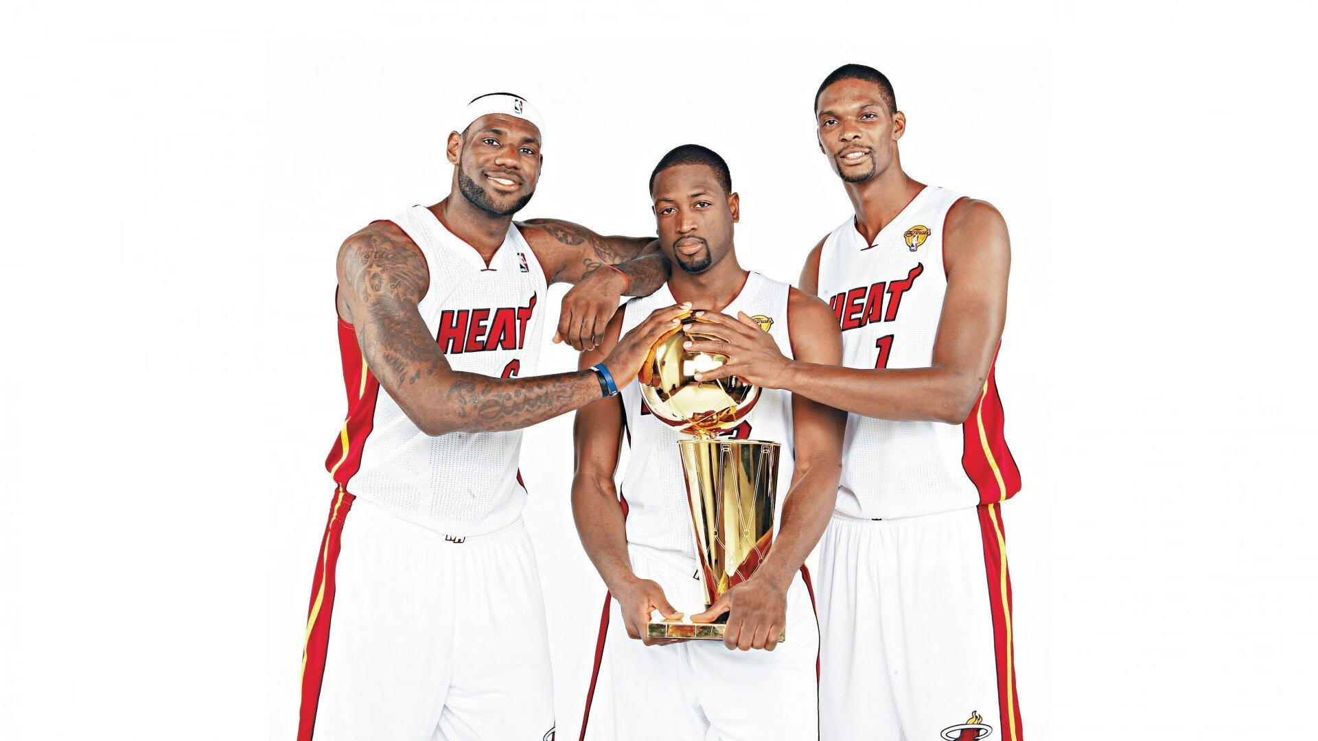 欧冠“焦点对决”：皇马VS拜仁，荣誉之战逆转精彩回顾